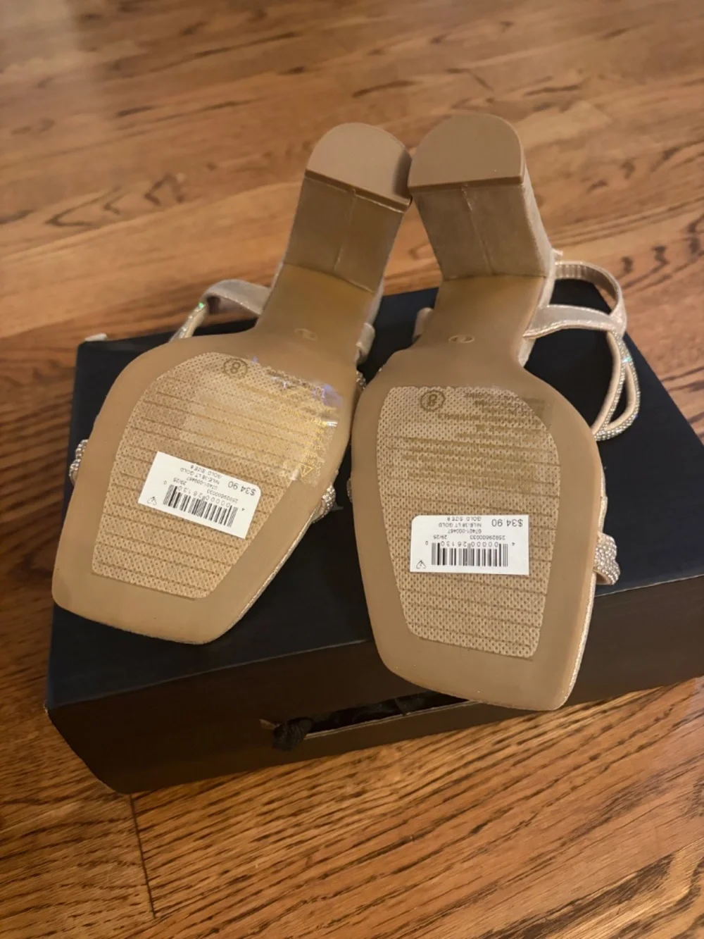 NWT Windsor Nile heels, size 8